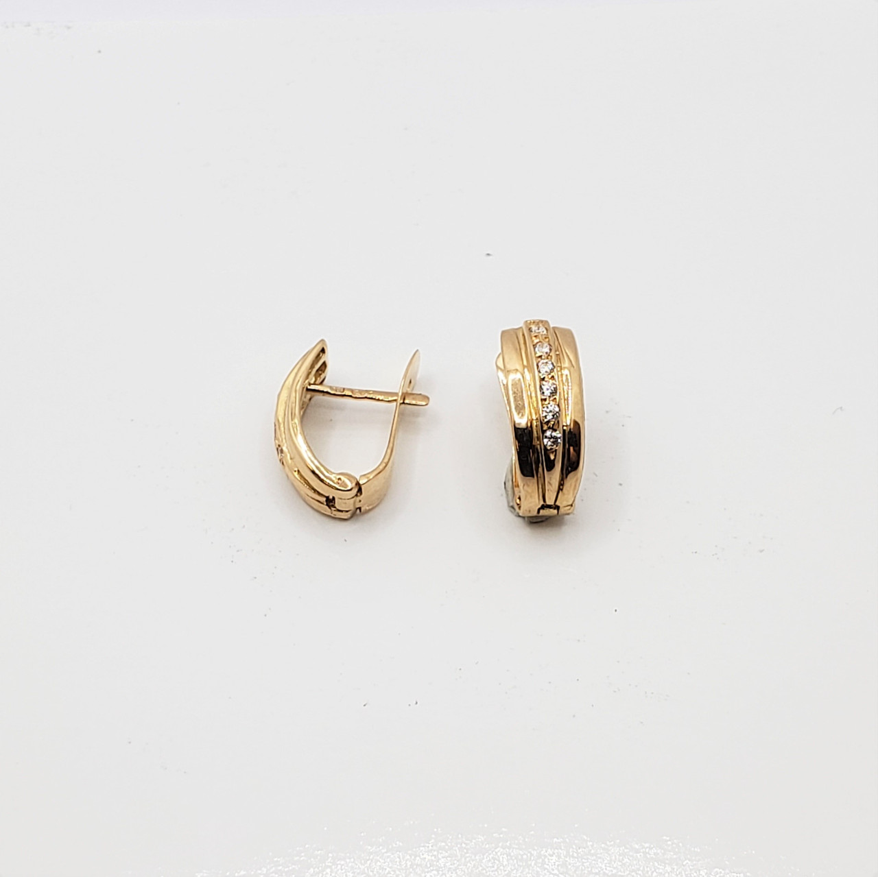 Circa 1980s 1.50 Carat Square Diamond Half Hoop Earrings in 14K Gold – The  Verma Group